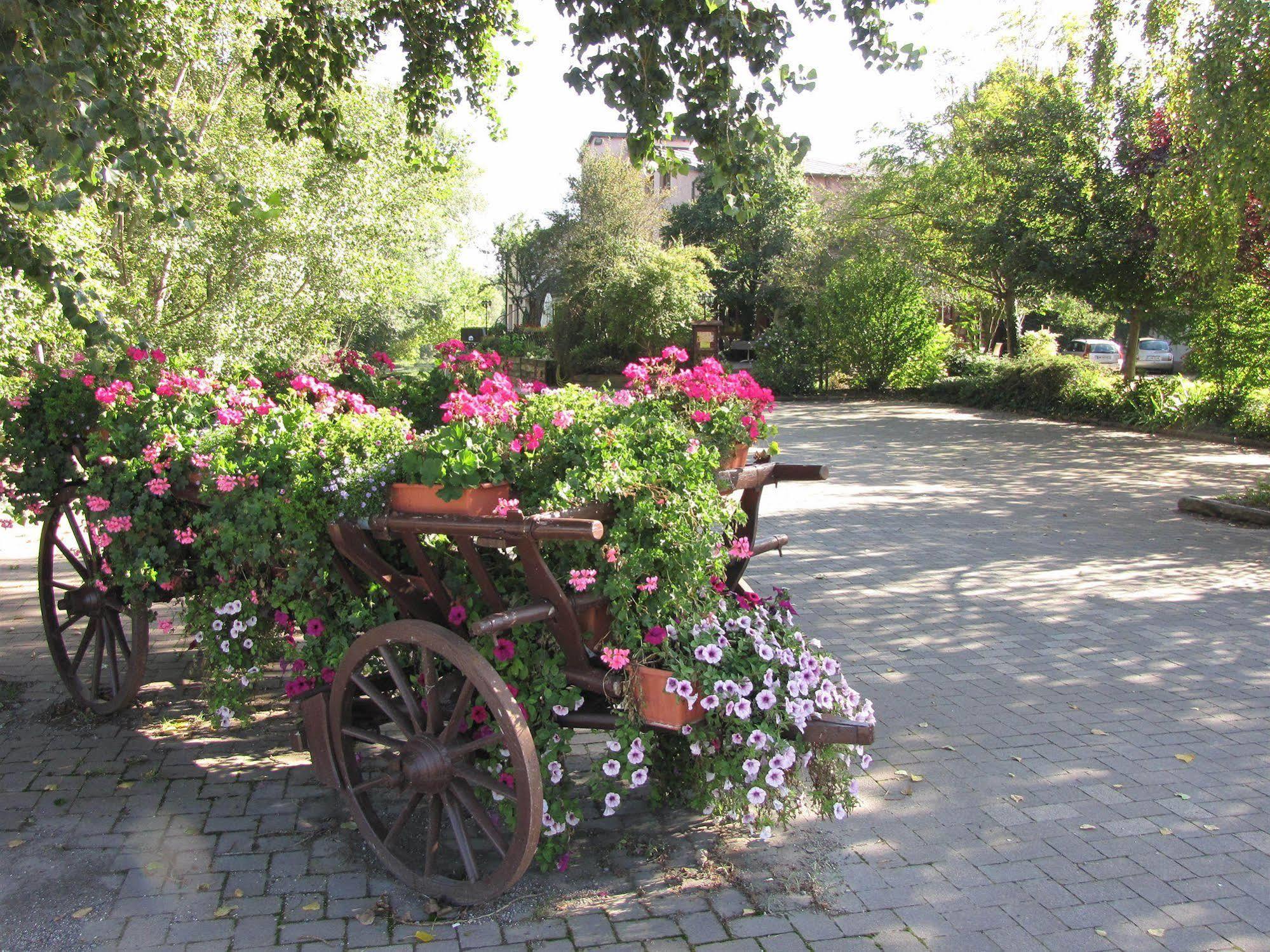 Hotel Le Caballin Vogelgrun Bagian luar foto